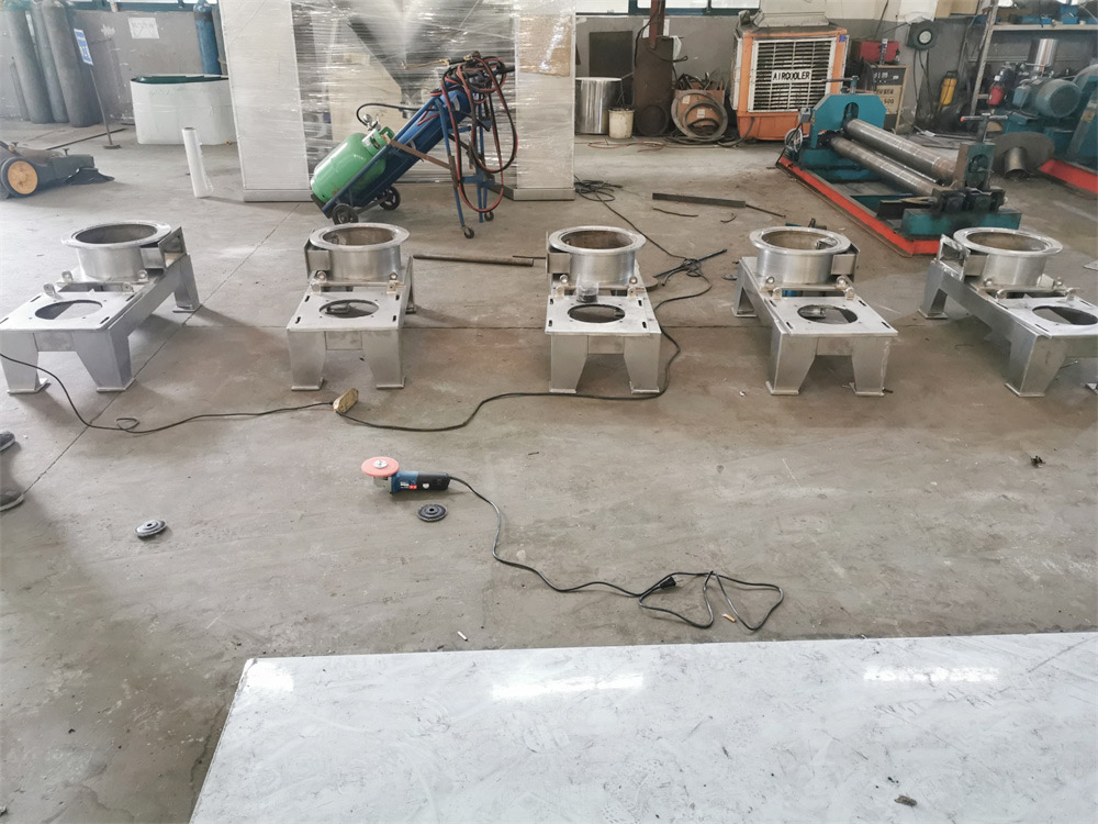 催化劑轉(zhuǎn)用粉碎機(jī)""